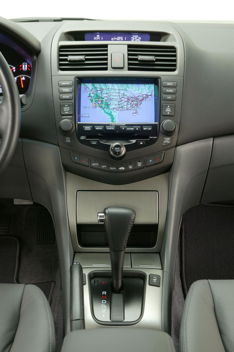  Honda Accord Hybrid America 2005 года  (фото 66 из 69)